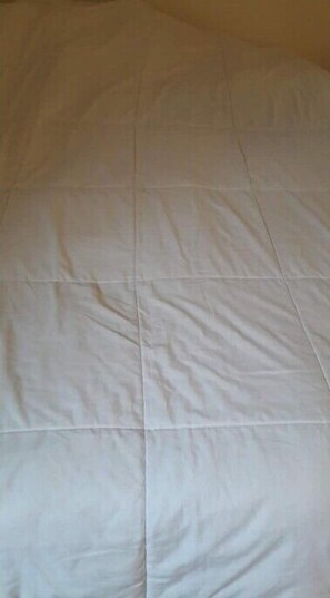 1 quarto, escrivaninha, Wi-Fi de cortesia, roupa de cama