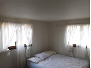 1 quarto, escrivaninha, Wi-Fi de cortesia, roupa de cama
