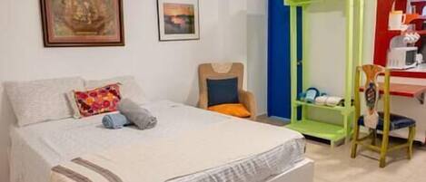 1 bedroom, WiFi, bed sheets