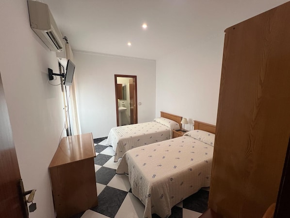 Wi-Fi gratuit, draps fournis