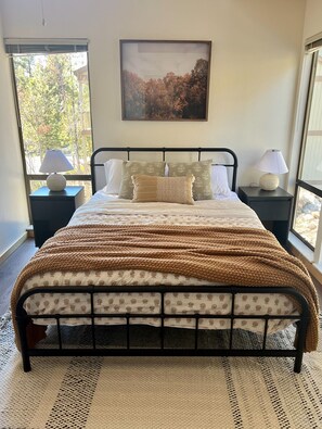 4 soverom, reiseseng for barn, wi-fi og sengetøy