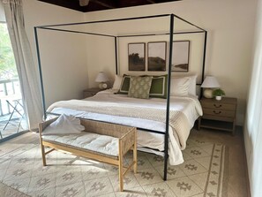 4 bedrooms, travel cot, WiFi, bed sheets