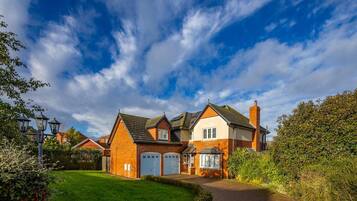 House | Bahagian luar