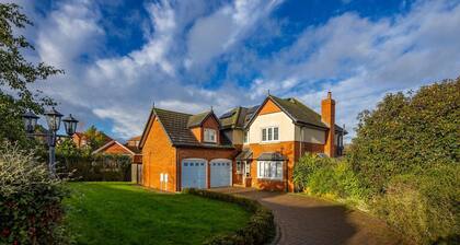 4 Luxurious Executive Villa