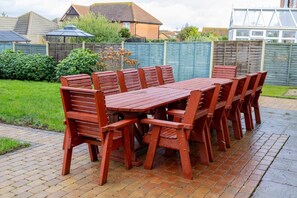 House | Outdoor dining