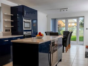 하우스 | 전용 주방 | 냉장고, 전자레인지, 오븐, 쿡탑