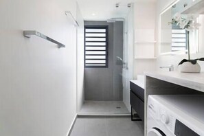 Hair dryer, towels