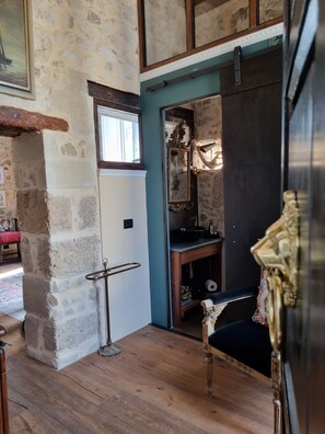 Interior - Elegant old town apartment with sea view and roof terrace (Syrakus)