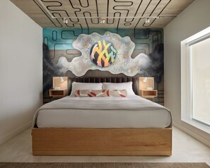 Room #6 WEIGHTLESS LINES | Premium bedding, pillowtop beds, minibar, in-room safe - Artelo  (Kennett Square)