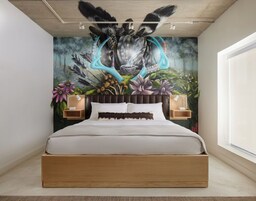 Ropa de cama de alta calidad, colchones con pillow-top y minibar 