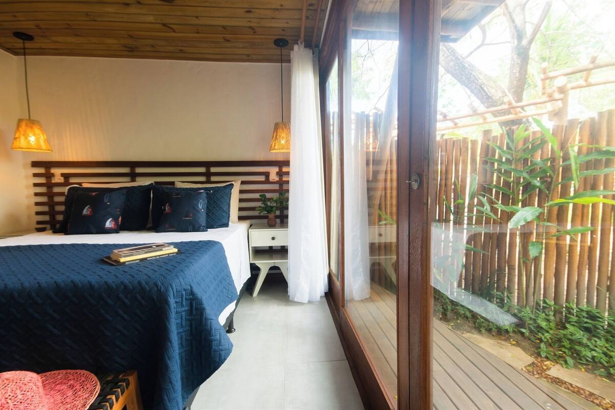 1 bedroom, in-room safe, WiFi (free), individually decorated