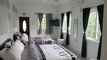 Apartment | 9 bedrooms, free WiFi, bed sheets