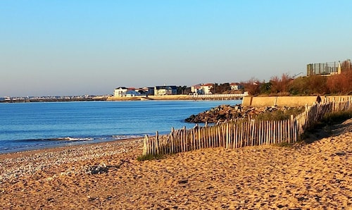 Maison classée 3* au calme à 50m de l'océan, ménage inclus et lit prêt