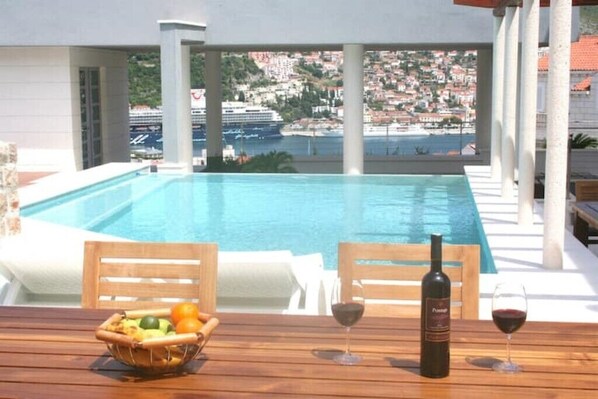 Pool - Villa Diana with Swim Pool: Cosy Apartment for Two
(Dubrovnik)