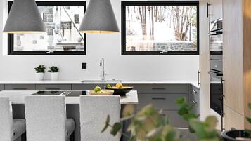 Luxury Townhouse near the Vigelandpark | Private kitchen | Electric kettle