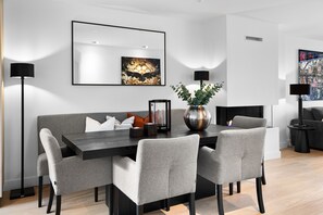 Luxury Townhouse near the Vigelandpark | 객실 내 식사 공간