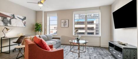 Télévision, jeux vidéo, baby-foot