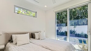 Talo, useita sänkyjä (Villa Ardmore, 3 bedrooms, 3.5 baths,) | 3 makuuhuonetta, silitysrauta/-lauta
