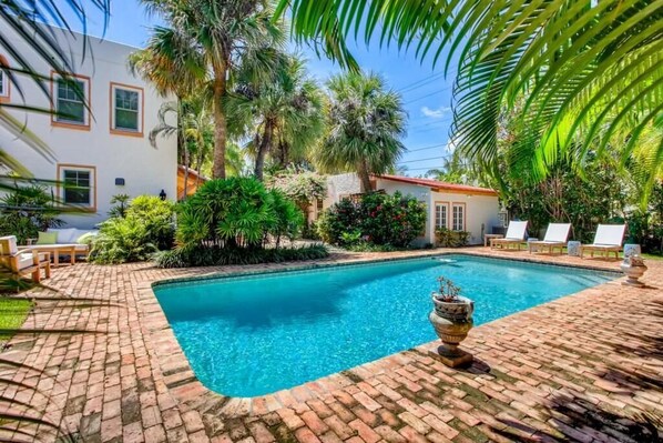House, Multiple Beds (Villa Blanca  4bd 3.5ba  Private Pool) | Pool - Villa Blanca 4bd 3.5ba Private Pool and Parking (West Palm Beach)