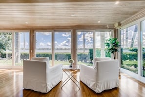 Maison, Plusieurs lits (Villa Dolce Vita  4bd 4ba  Private Po) | Intérieur