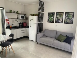 Living area - Sobrado Novo em Foz do Iguaçu (Profilurb I Foz do Iguaçu)