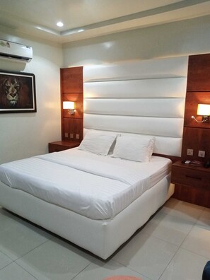 Basic Room | In-room safe, free WiFi - 1314 Hotels & Suites Abuja (Abuja)