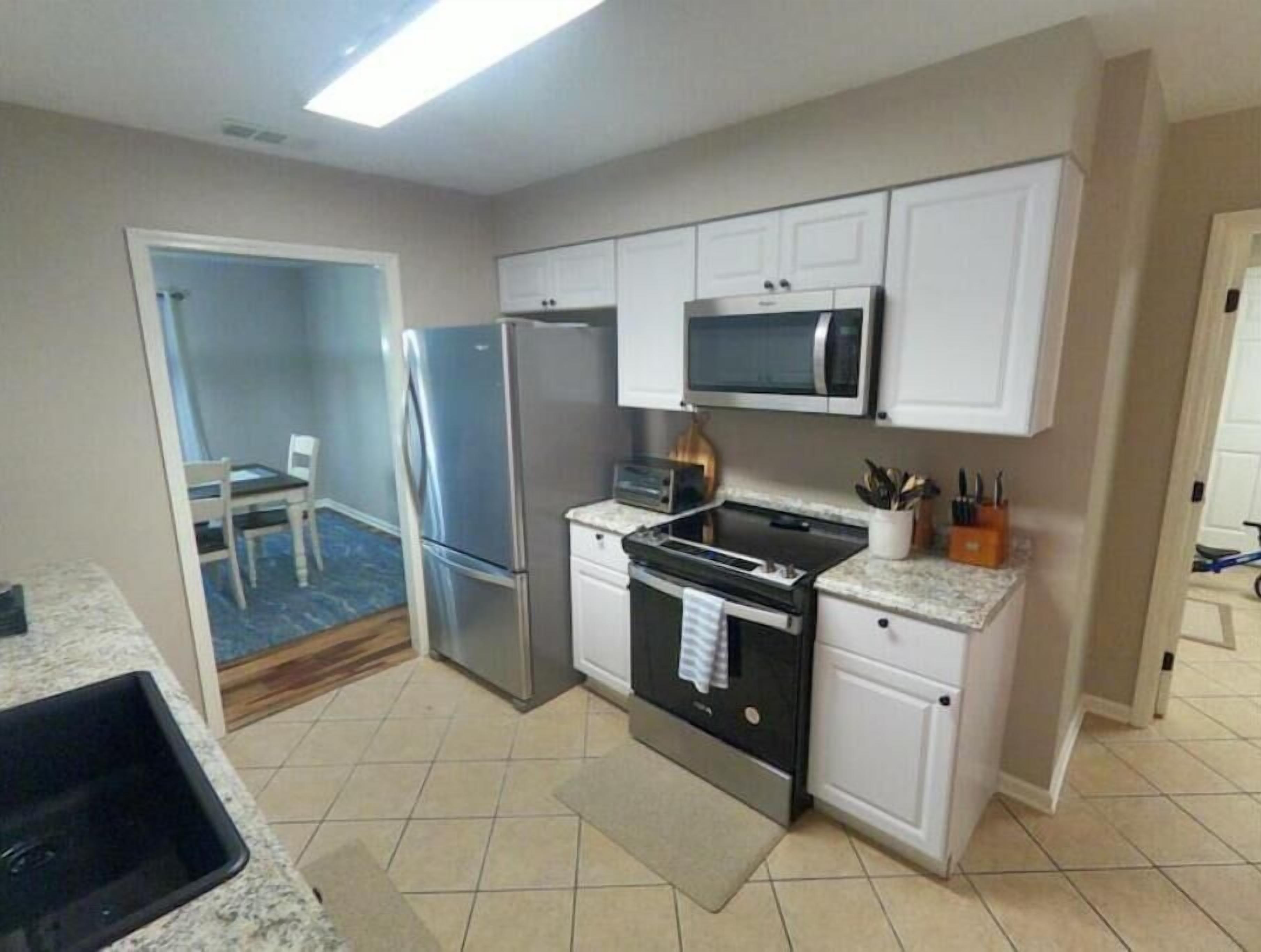 Remodeled Island Home between Savannah & Tybee