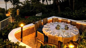 Restaurant - Runaway Hill Inn (Dunmore Town)