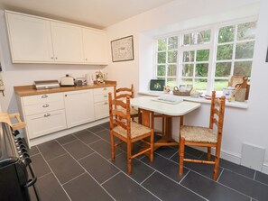 Dining - The Cottage (Holywell)