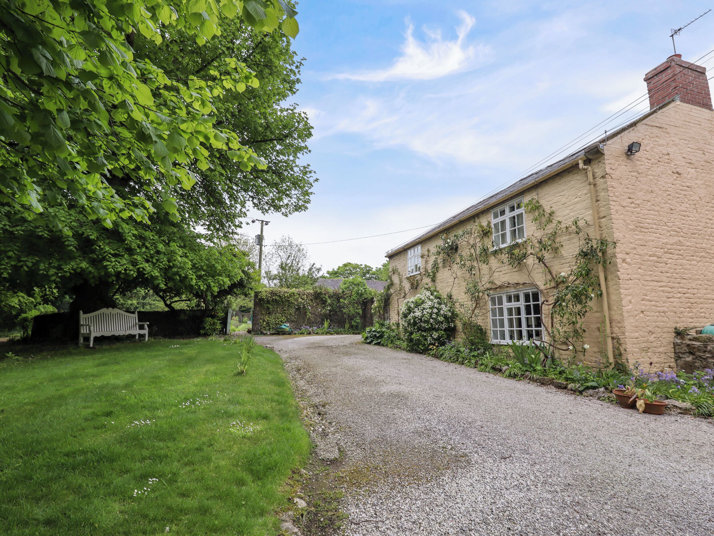 Cottage | Property grounds