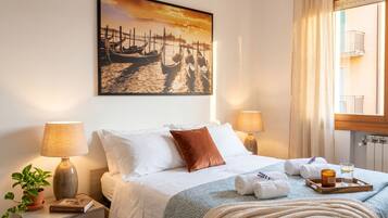 3 quartos, Wi-Fi de cortesia, roupa de cama