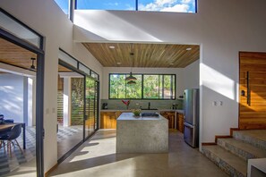 Fridge, microwave, stovetop, coffee/tea maker - Brand New Villa, Private Pool, 3 minutes to the beach (Playa Hermosa)