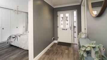 3 Schlafzimmer, Bügeleisen/Bügelbrett, WLAN, Bettwäsche