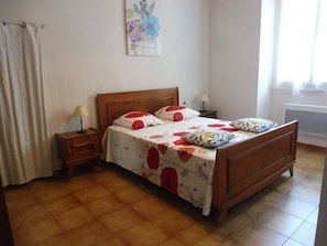 3 camere, ferro/asse da stiro, Wi-Fi gratuito