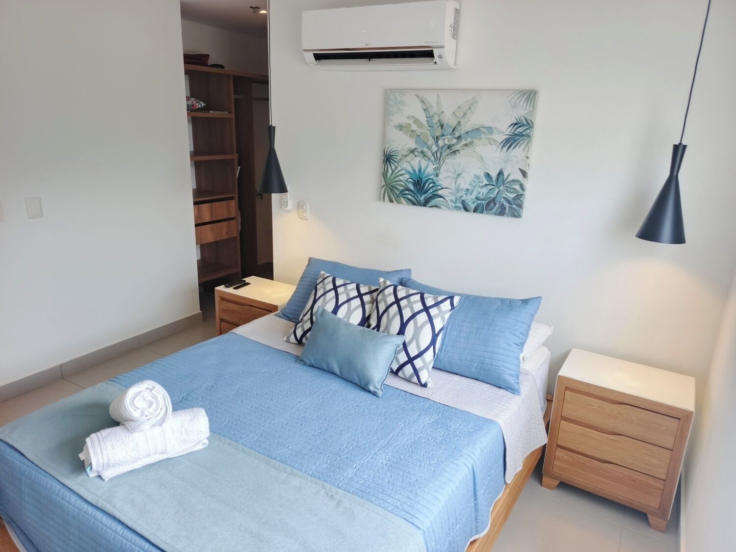 Apartment | Individually furnished, soundproofing, free WiFi, bed sheets