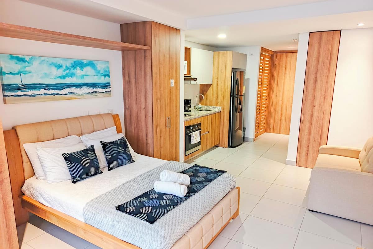 2 bedrooms, individually furnished, soundproofing, free WiFi