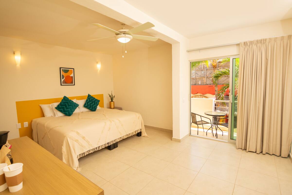 King Junior Room Balcony