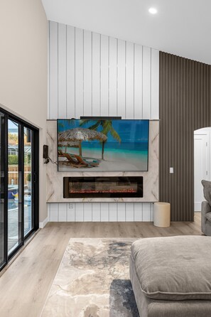 Smart-tv, eldstad och tv-spel