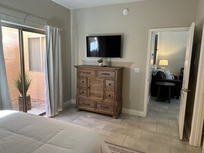 2 室のベッドルーム、アイロン / アイロン台、WiFi (無料)、ベッドシーツ