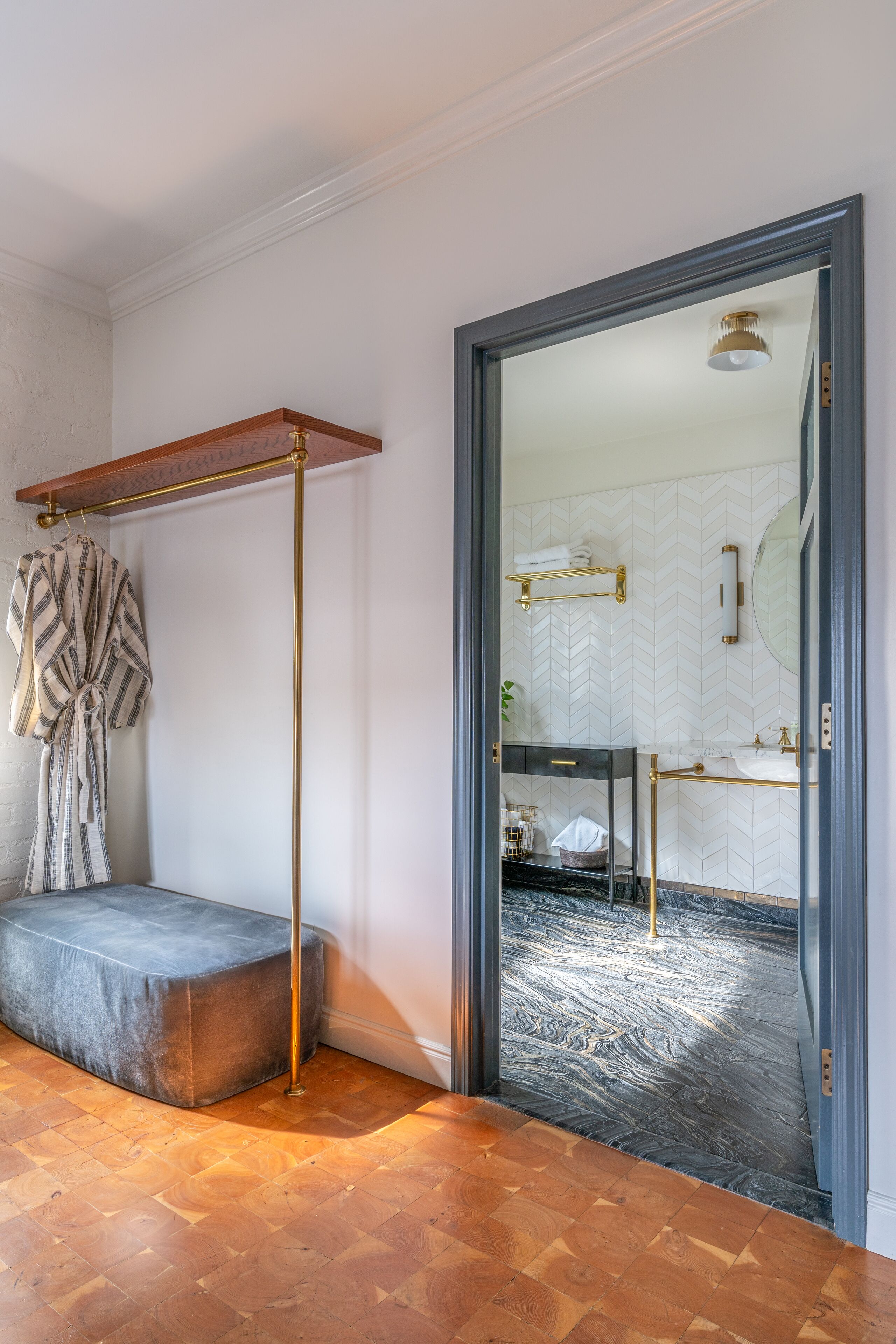 King Studio | 浴室 | 淋浴设施、吹风机、浴袍、拖鞋