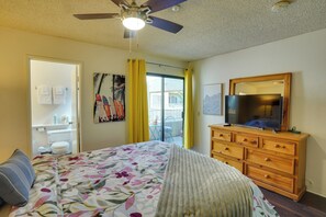 2 bedrooms, Internet, bed sheets - 1 Mi to the Ocean: Long Beach Condo w/ Pool Access (Long Beach)