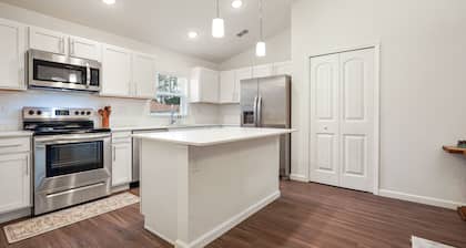 Coastal Gem: Spacious 3-BA/2BR, Kids Zone Smart Home , Close to the beach!