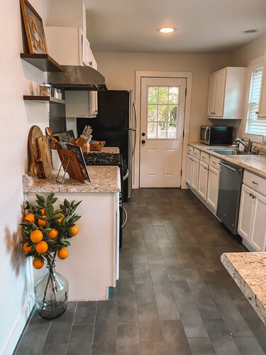 Charming Cottage Downtown Hattiesburg