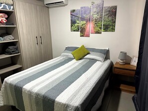 3 室のベッドルーム、セーフティボックス (室内)、WiFi、ベッドシーツ
