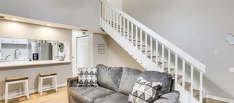 Updated Tallahassee Townhome: 3 Mi to Downtown!
