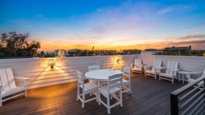 屋外ダイニングエリア