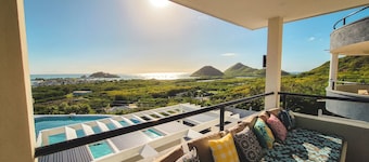 4 bedroom house in a serene section in hermitage with AC, WiFi & killer views