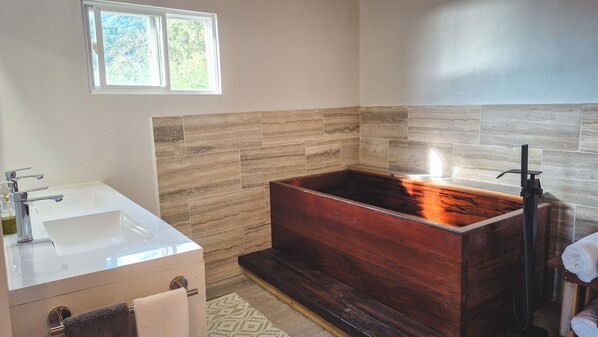 Unclassified image, 1 of 38, button