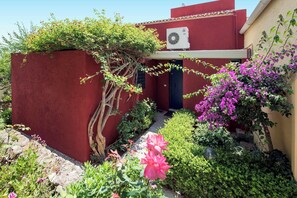 Property grounds - Barbati Sea Breeze apartments - Sea apartment (Mparmpati)