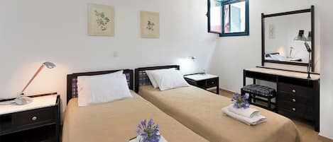 1 bedroom, iron/ironing board, bed sheets